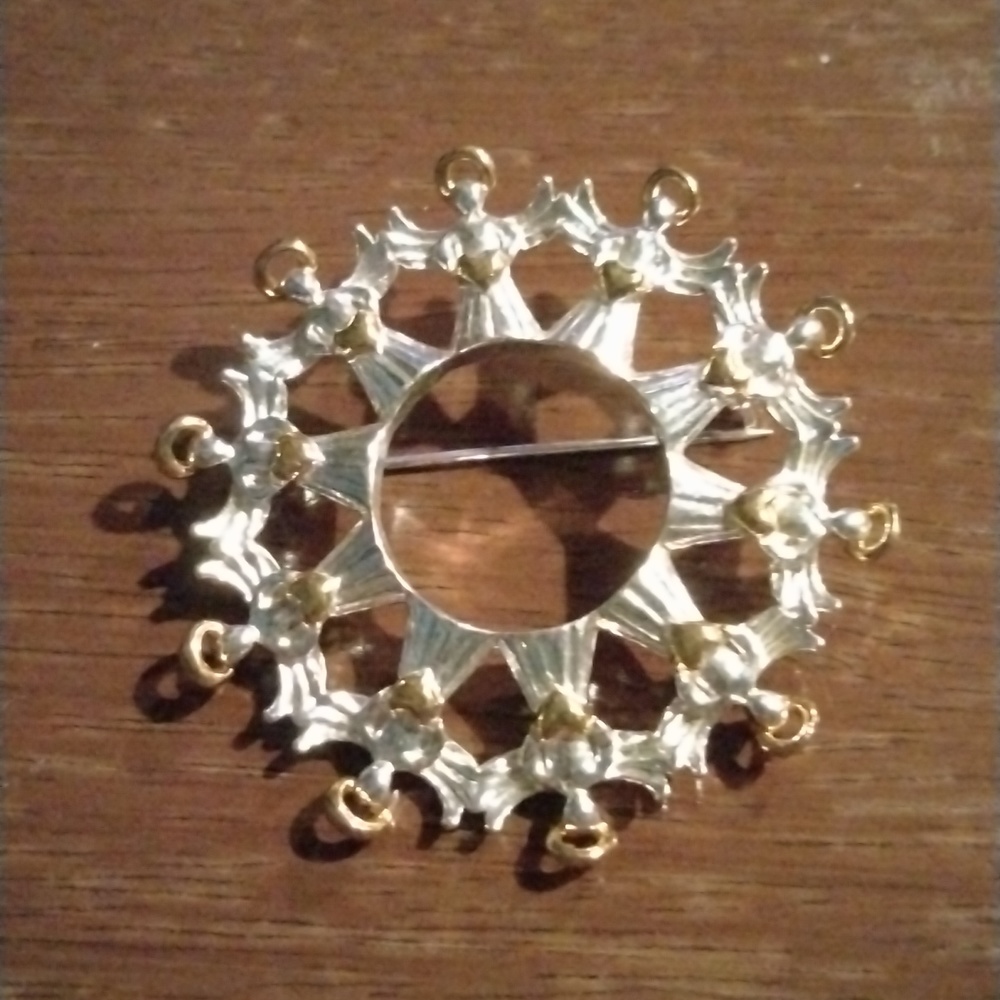 Avon Angels of Harmony Pin